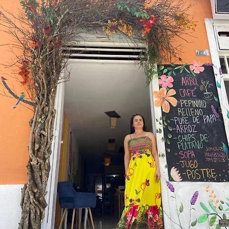 Arbol Cafe Hotel Caicedonia Exterior photo